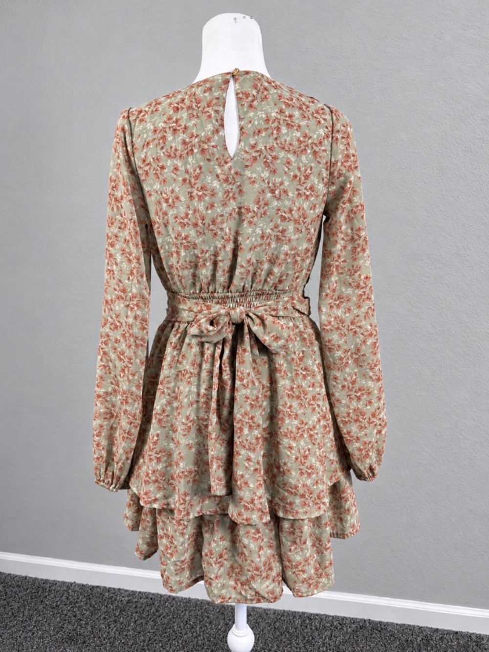 Japna Boho Sage Green Floral Ruffle Mini Dress Long Sleeve Tie Waist Size Small - Picture 4 of 8